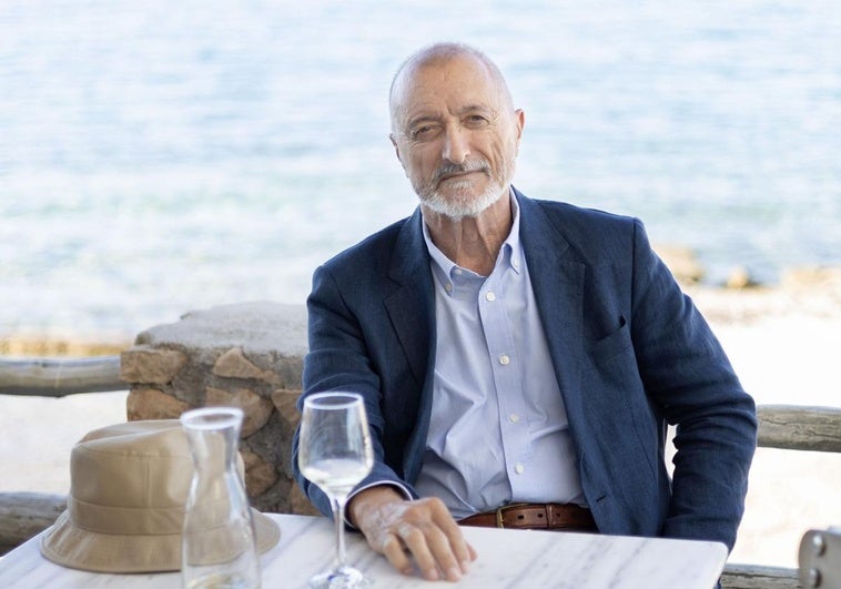 El cómic que Arturo Perez-Reverte recomienda encarecidamente: «Me ha llevado treinta años atrás»