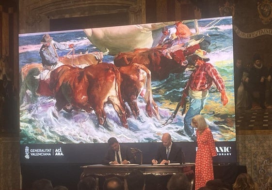 Firma del convenio que permitirá traer las obras de Sorolla a Valencia