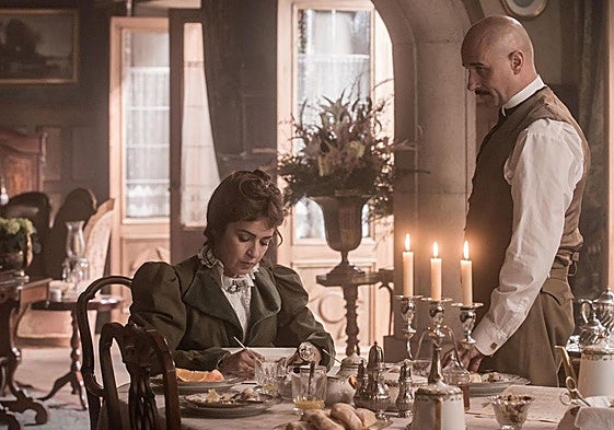 Verónica Sánchez y Alain Hernández, protagonistas de 'Las hijas de la criada'.