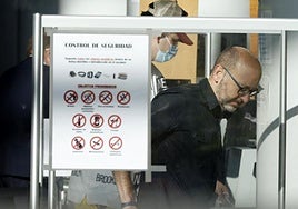 Francis Puig, entrando en la Ciudad de la Justicia.