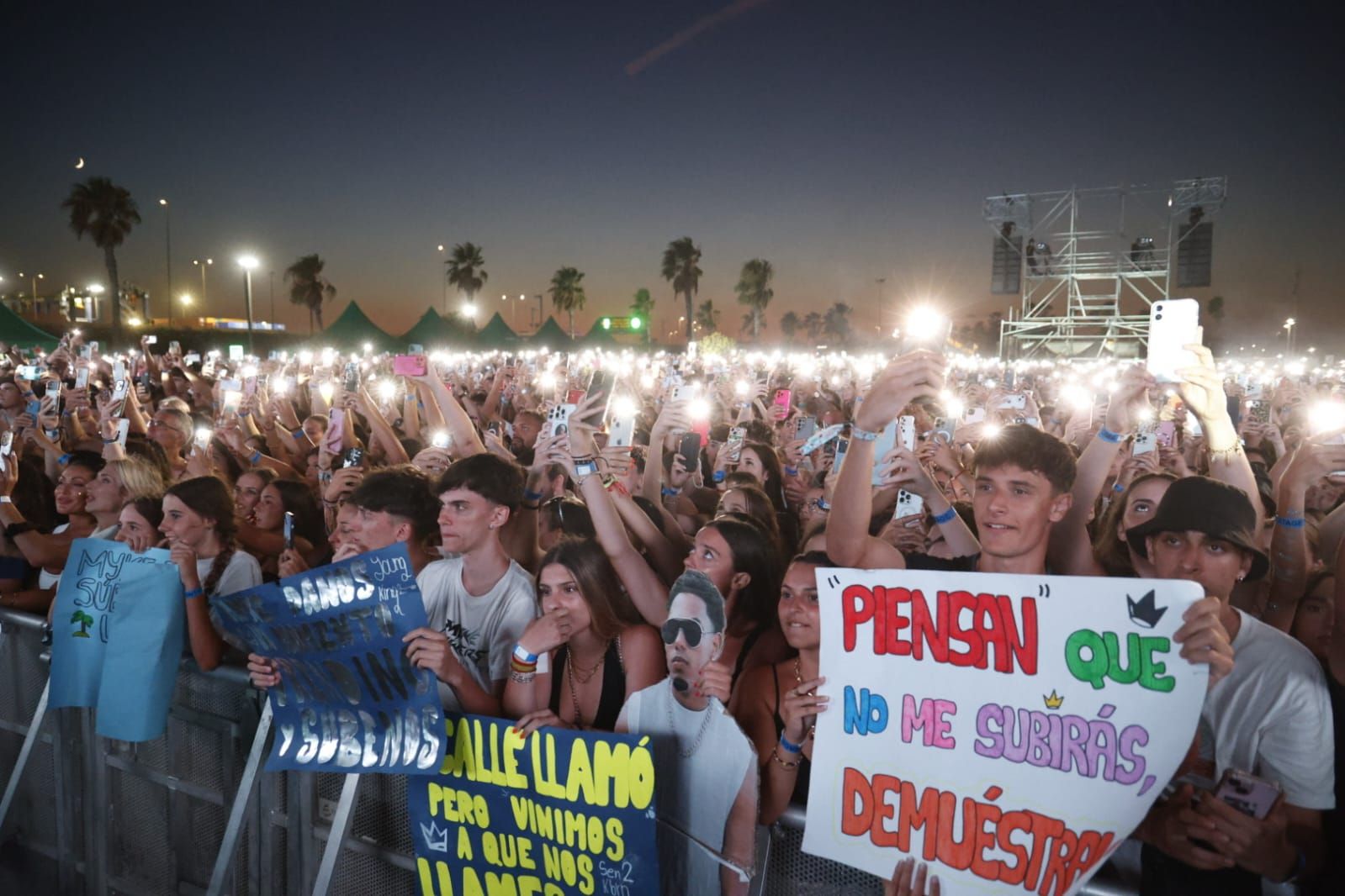 Myke Towers revoluciona Valencia con su concierto