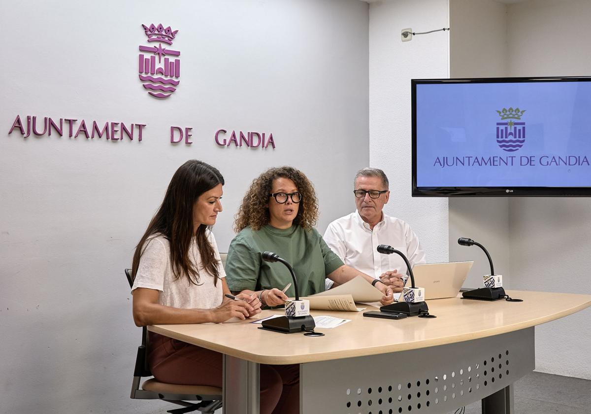 Senda, Izquierdo y Gregori en la comparecencia.