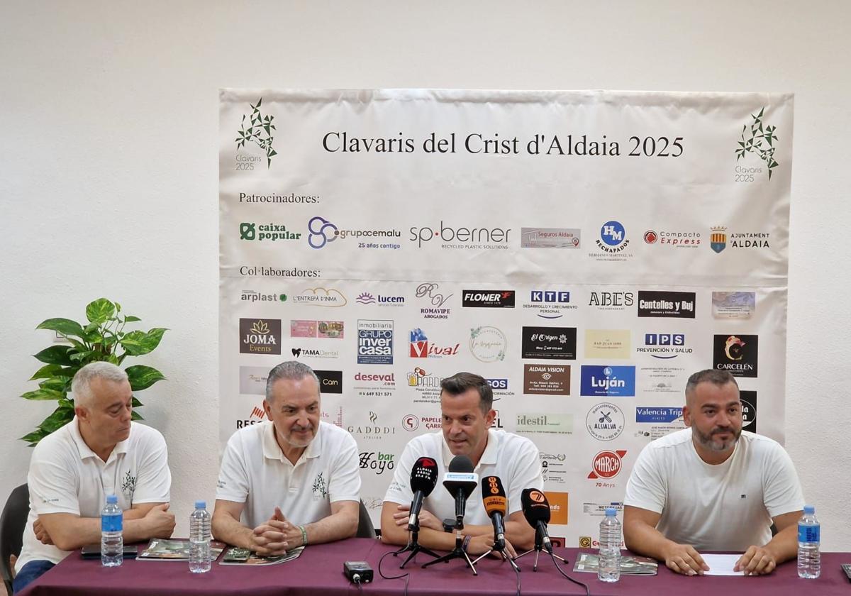 Presentación de la mascletà este lunes en Aldaia.