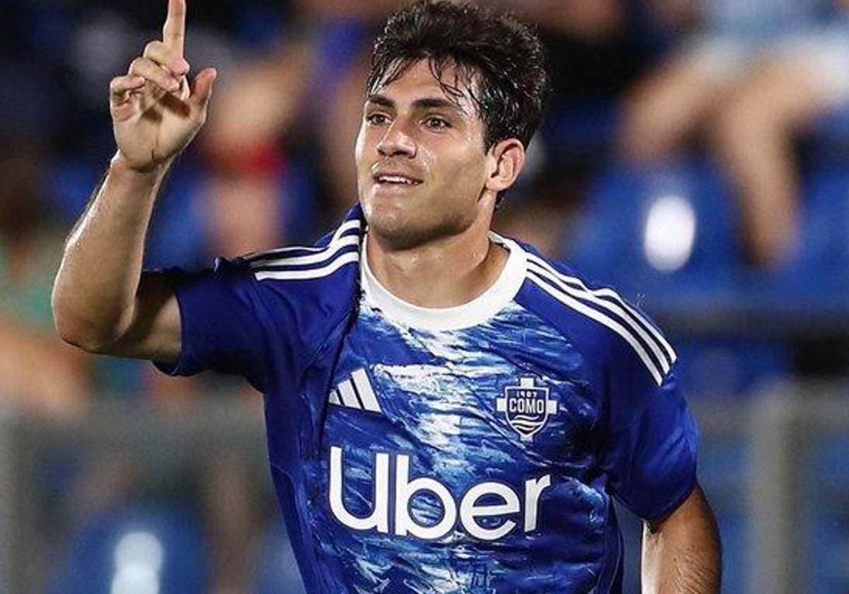 Iván Azón celebra un gol.