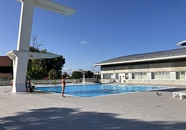 Piscina descubierta del Polideportivo Municipal de Nazaret