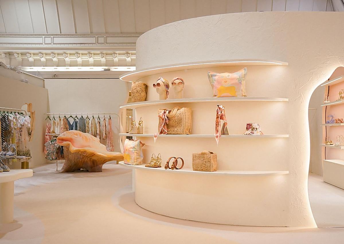 Imagen secundaria 1 - Algunas de las instalaciones creadas por el equipo de Acierta.