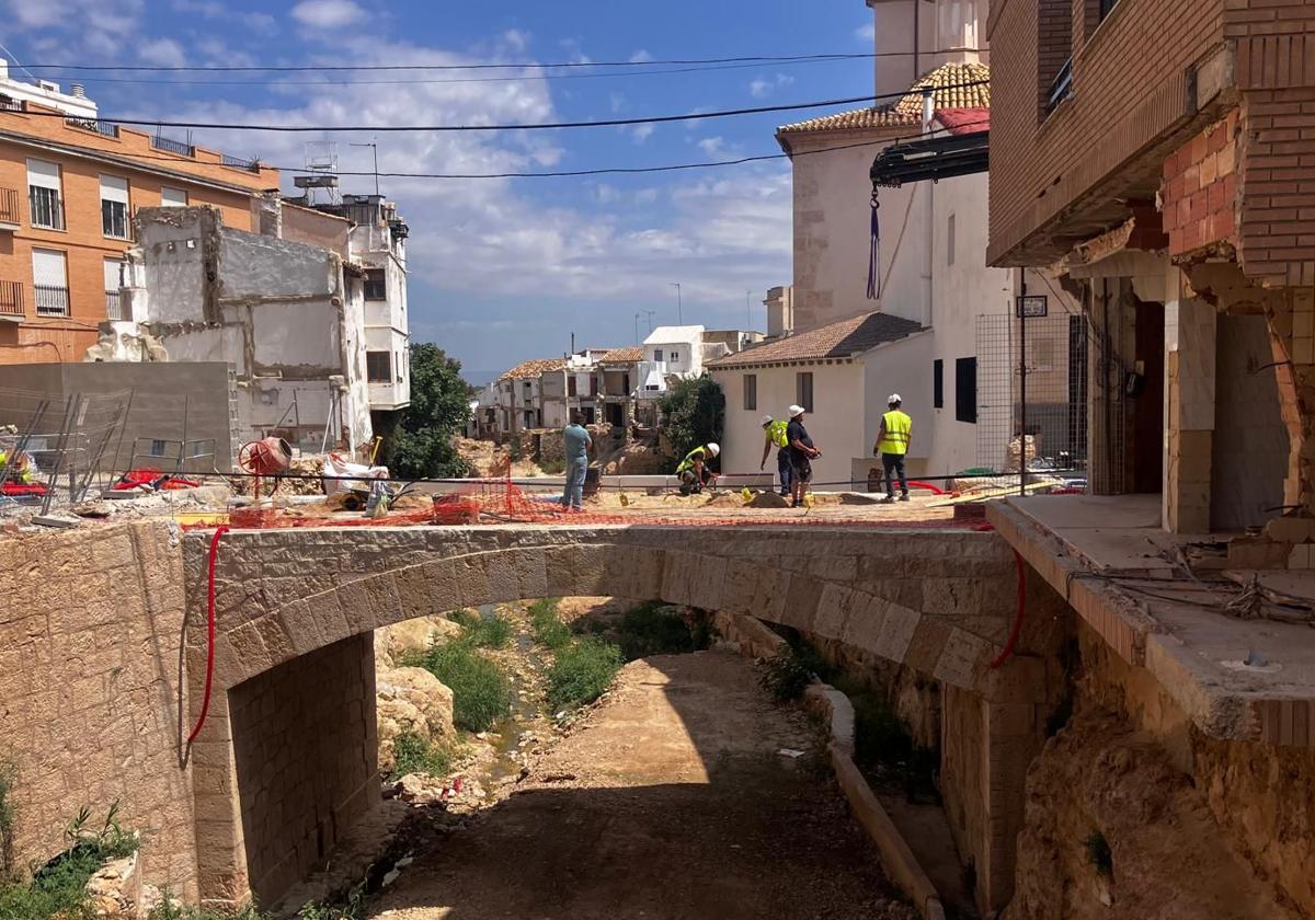 Estado de las obras del Puente Viejo este martes.