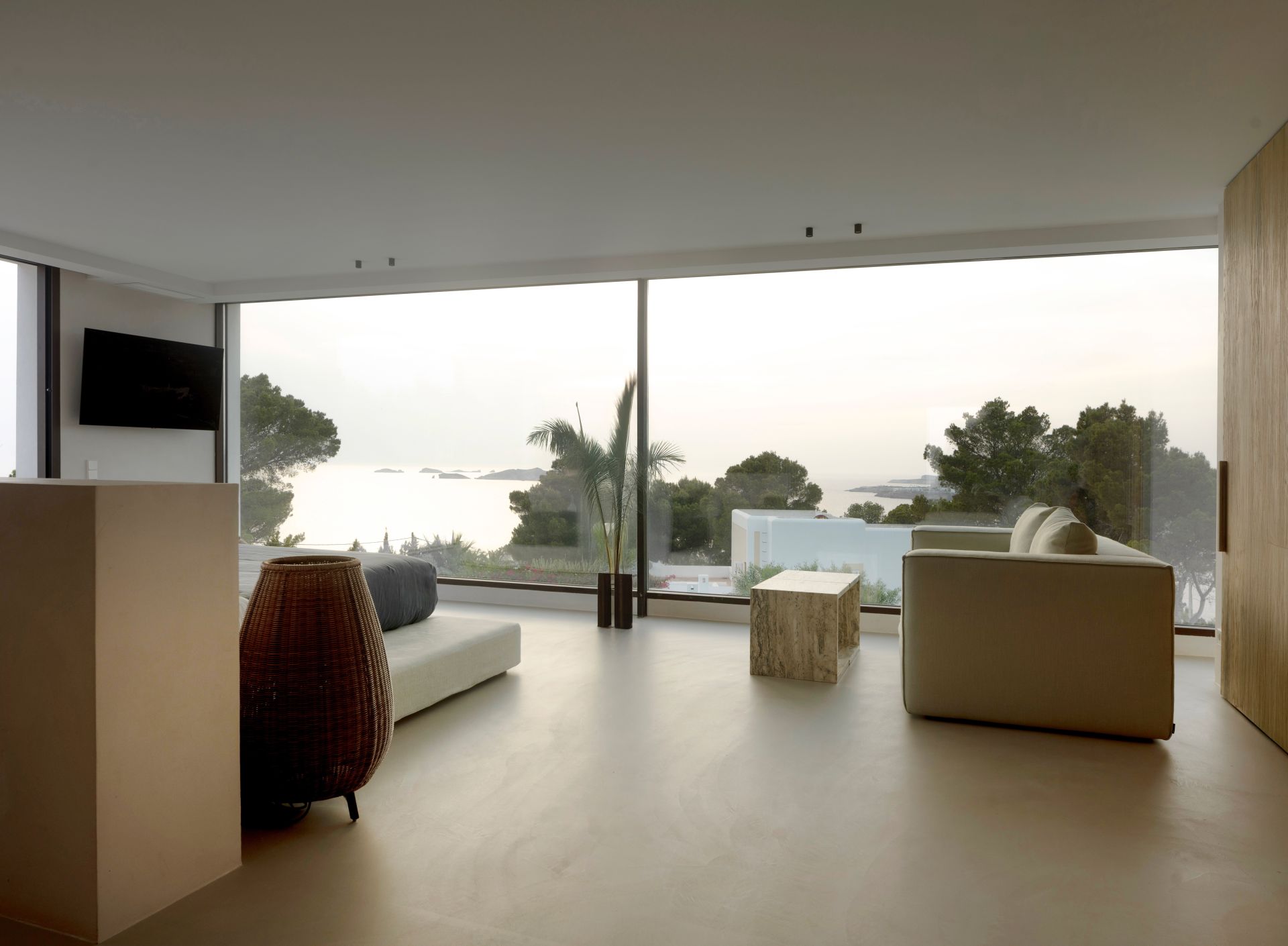 El interior de la casa en Ibiza proyectada por Ampa Costa