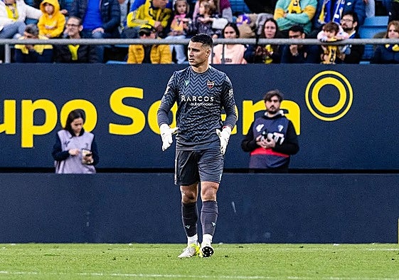 Andrés Fernández, durante un partido del Levante la temporada pasada.
