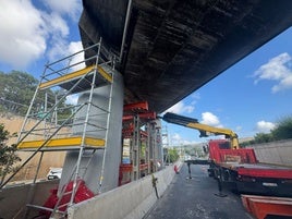 Las obras en el viaducto sobre la carretera CV-740.