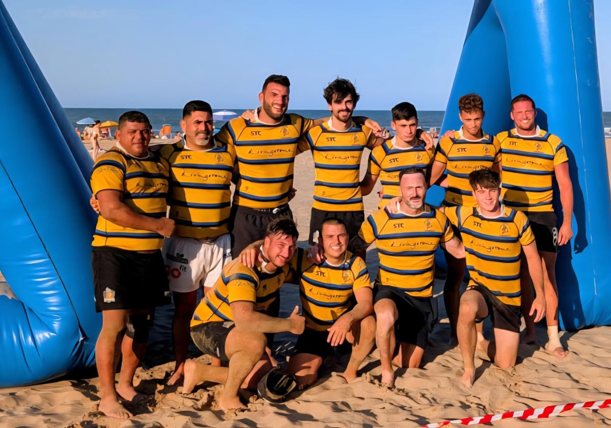 El equipo del Barbarians Marina Alta tras finalizar el torneo.