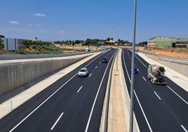 Reapertura de la carretera con todos sus carriles este jueves.