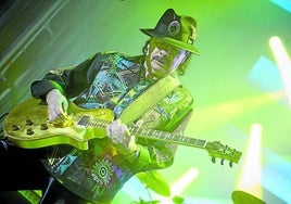 La guitarra de Carlos Santana volvió a sonar este jueves en Valencia.