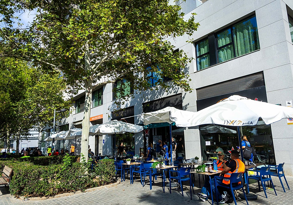 Coemercio cercano al Roig Arena.