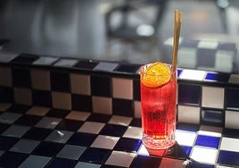 La Sastrería estrena nueva carta de coctelería inspirada en la tradición marinera y el oficio sartorial