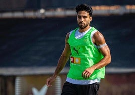 Eray Cömert, en un entrenamiento con el Valencia.