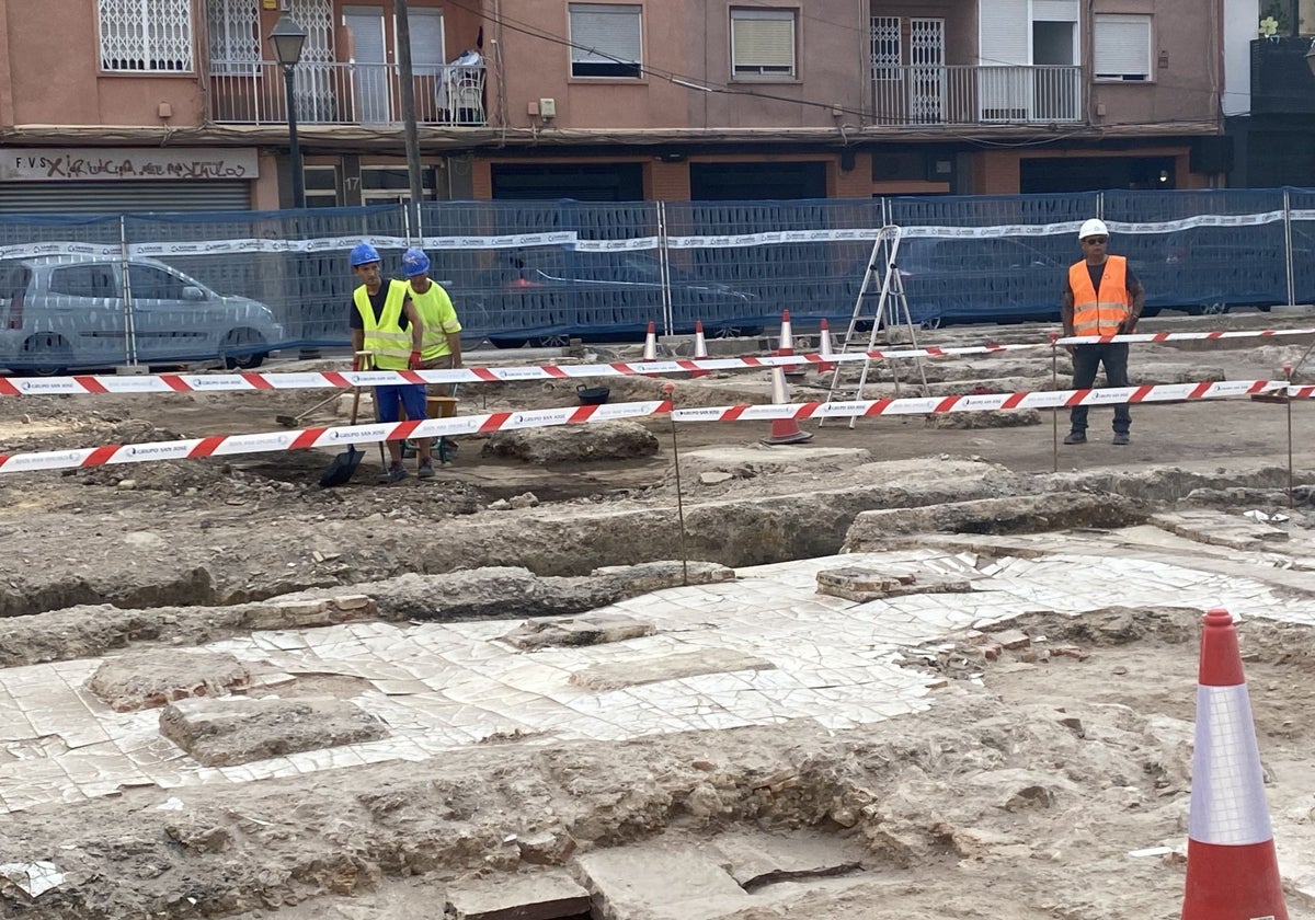 Zona de prensa de la antigua bodega de vino Agustín Albagnac , en la calle Bello del Grao.