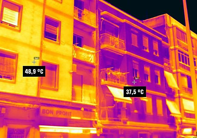 Fachadas de varios edificios de Paterna
