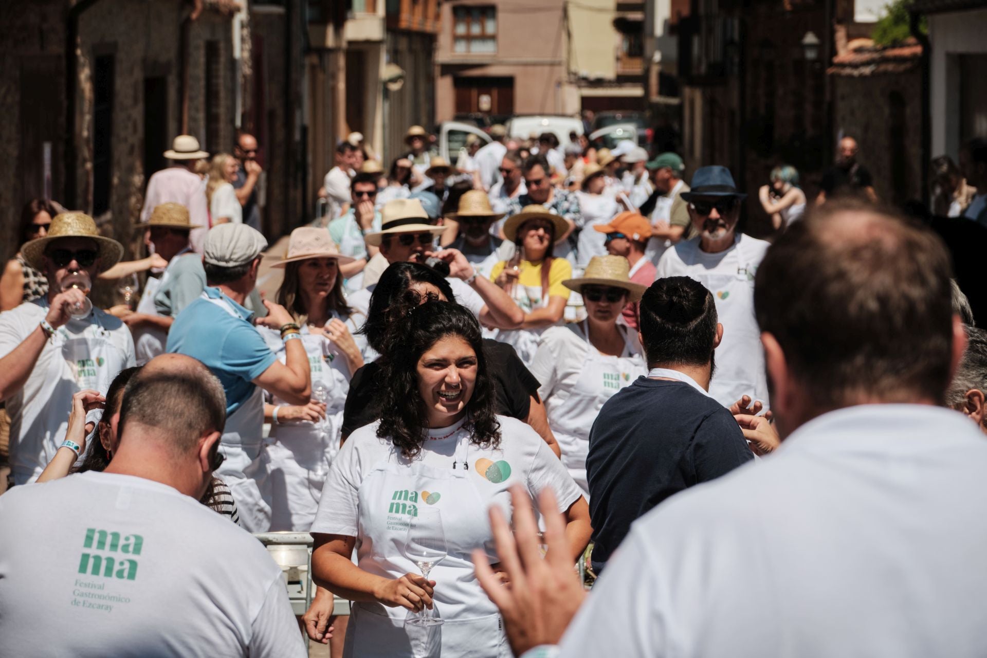 La paella más solidaria con la zona cero se cocina a 600 kilómetros de Valencia