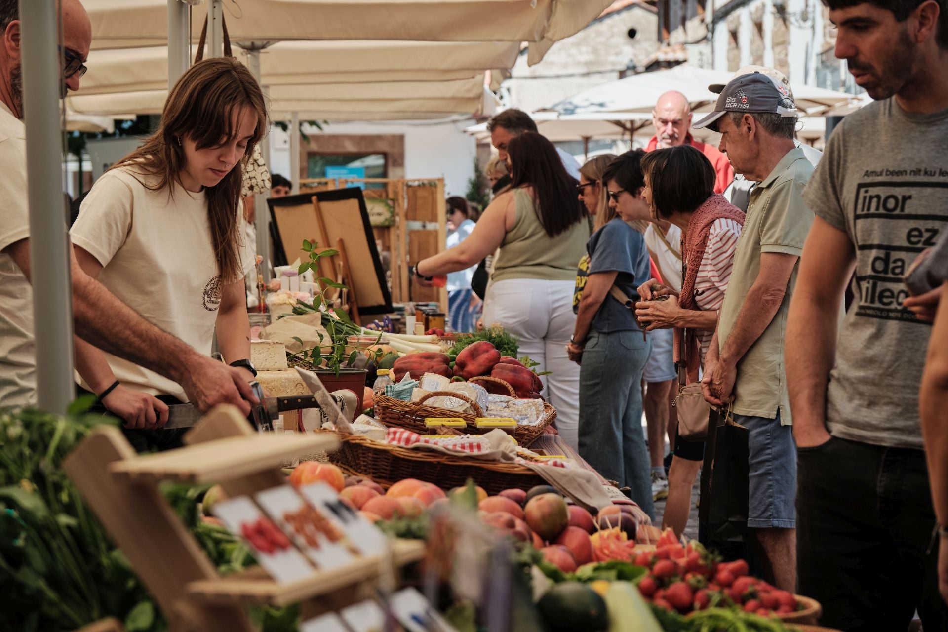 La paella más solidaria con la zona cero se cocina a 600 kilómetros de Valencia
