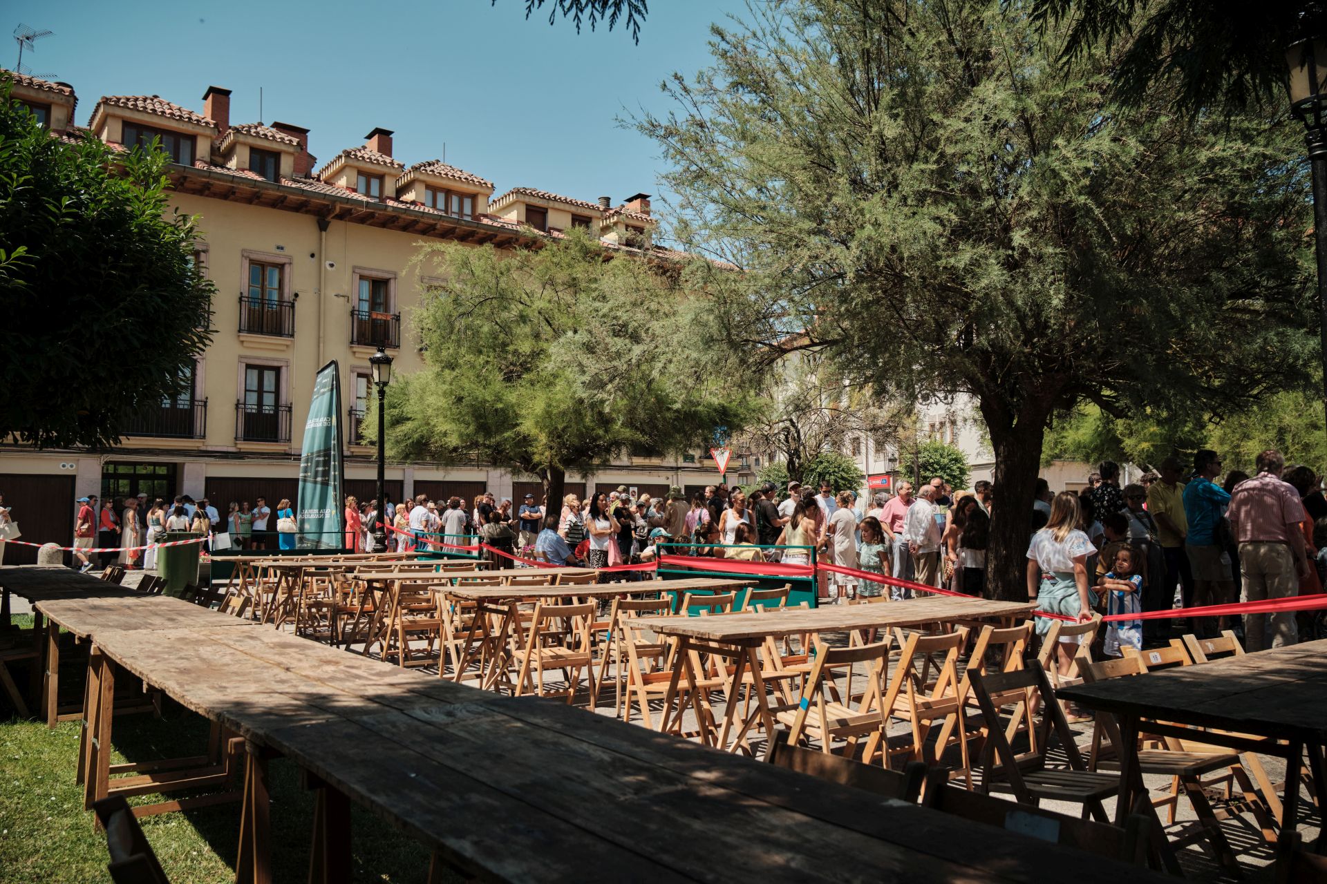 La paella más solidaria con la zona cero se cocina a 600 kilómetros de Valencia