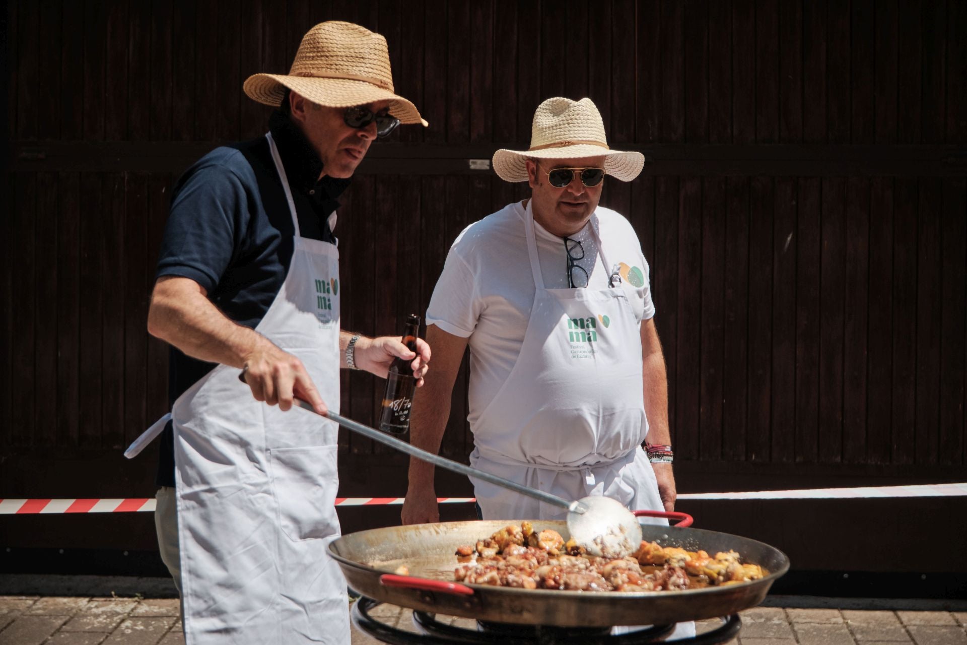 La paella más solidaria con la zona cero se cocina a 600 kilómetros de Valencia
