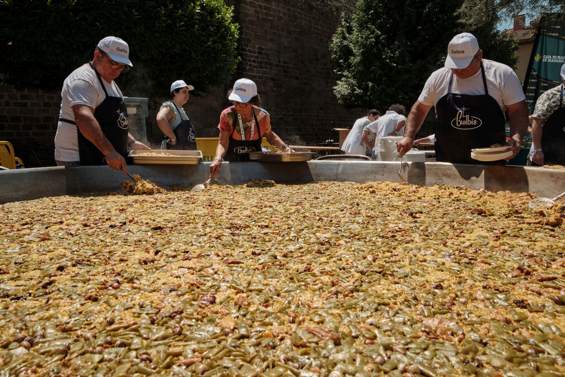 La paella más solidaria con la zona cero se cocina a 600 kilómetros de Valencia