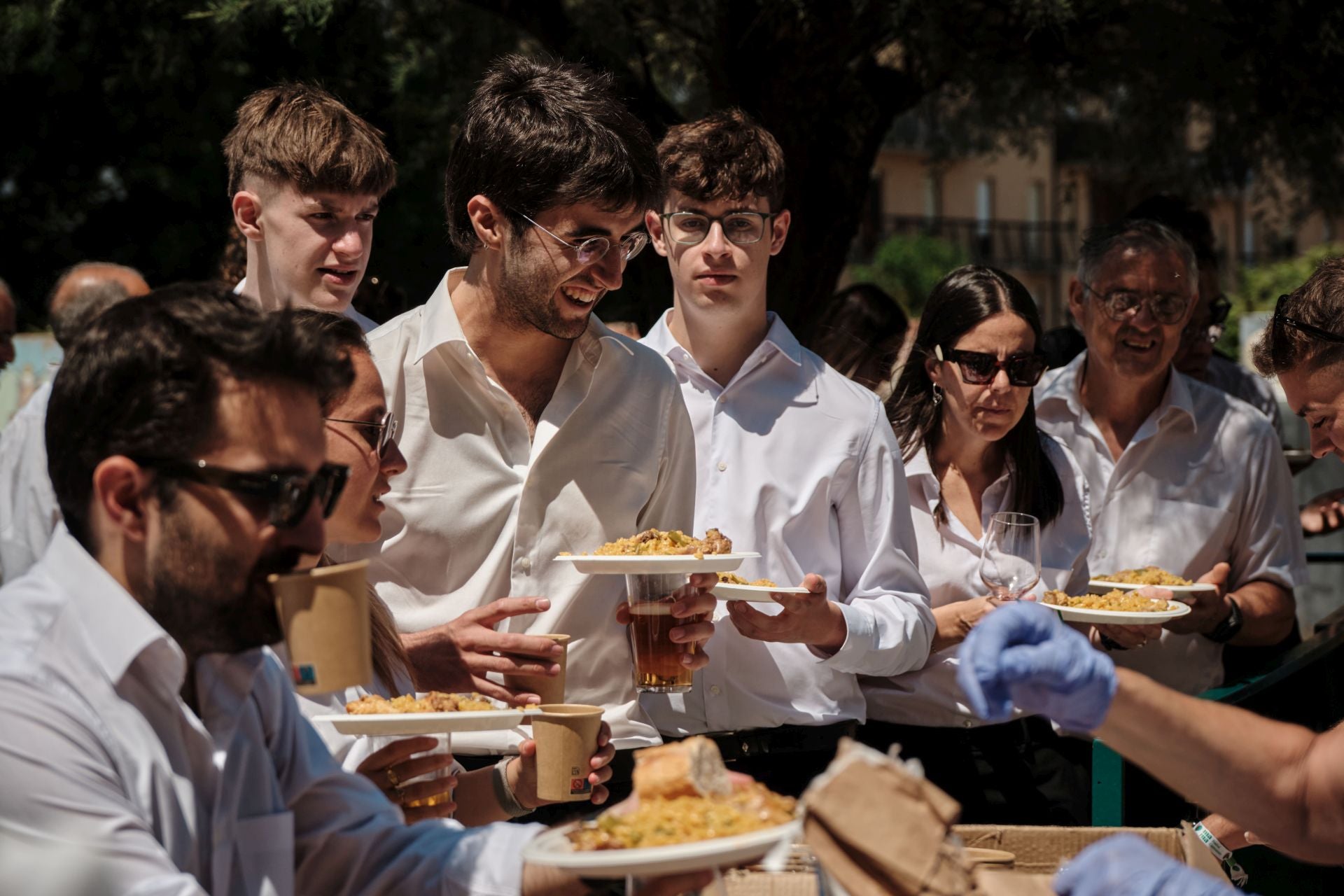 La paella más solidaria con la zona cero se cocina a 600 kilómetros de Valencia