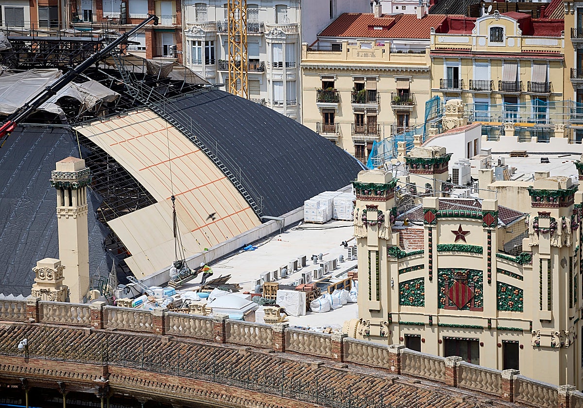 Avance de los trabajos de rehabilitación en la cúpula de la Estación del Norte.