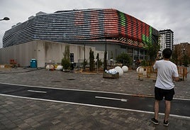 Exterior del Roig Arena.