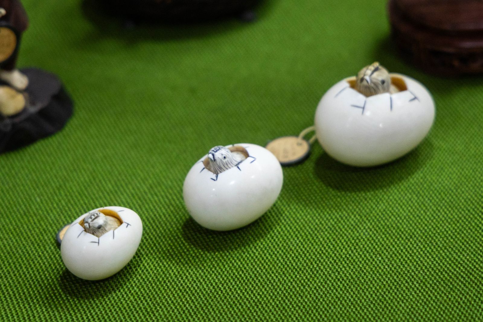 Golpe al tráfico ilegal de piezas de marfil tras la incautación de 127 piezas en un local de Valencia