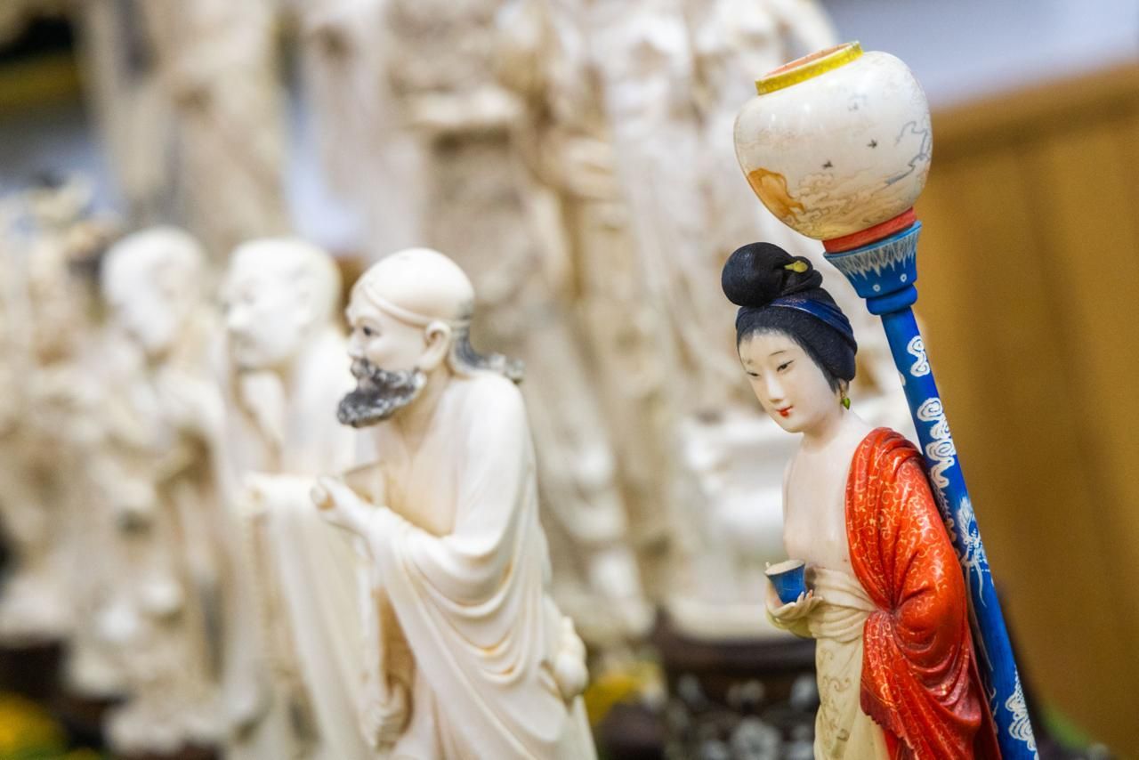 Golpe al tráfico ilegal de piezas de marfil tras la incautación de 127 piezas en un local de Valencia