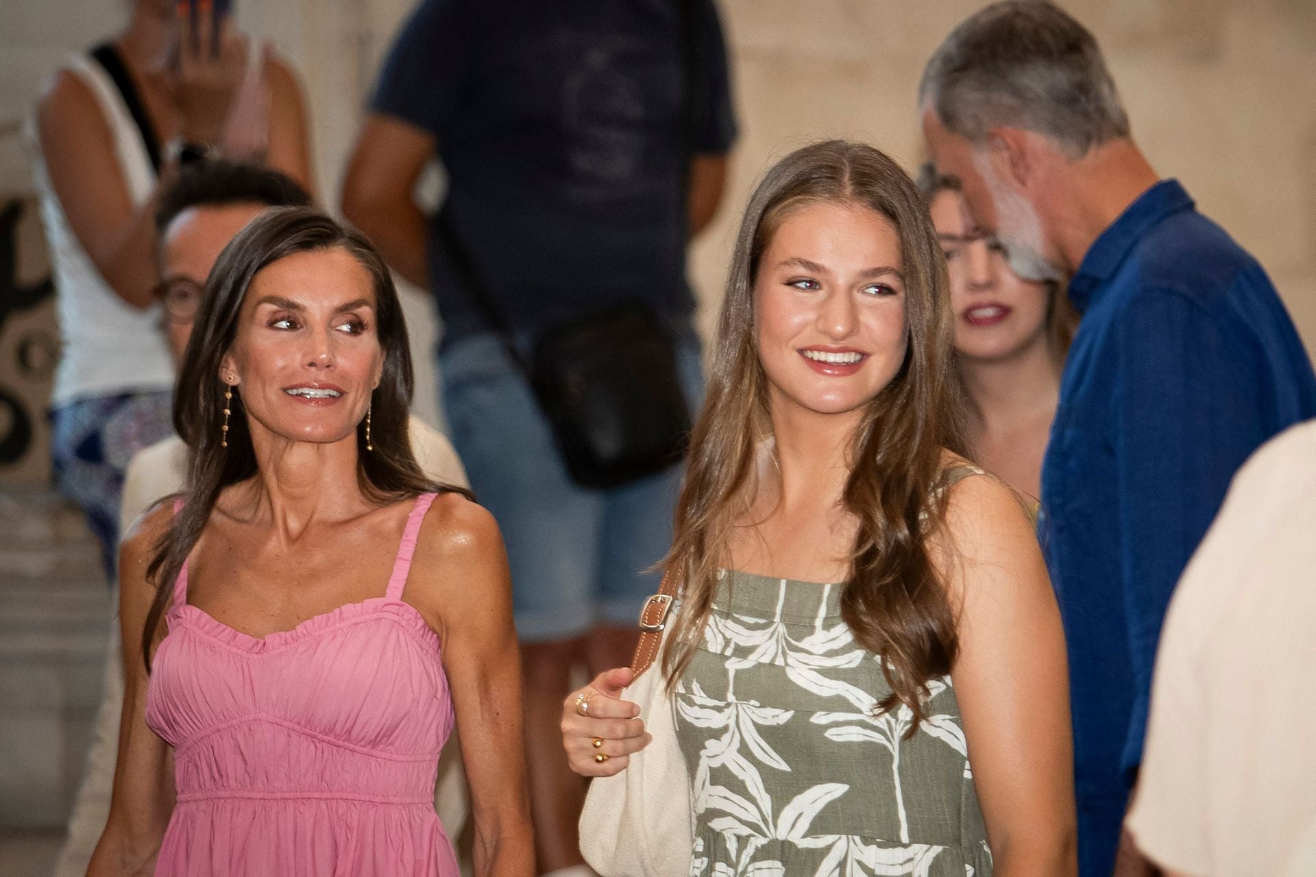 La reina Letizia deslumbra en su último día en Mallorca