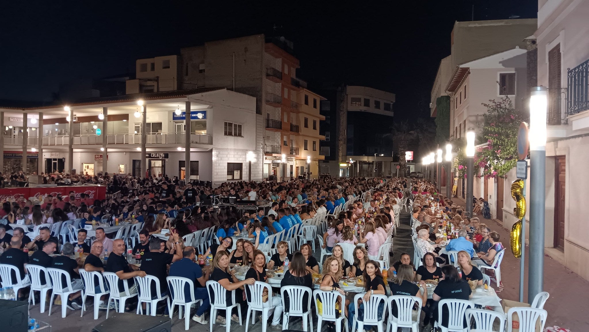 La cena de quintos ha sido uno de los actos previos a las fiestas grandes.