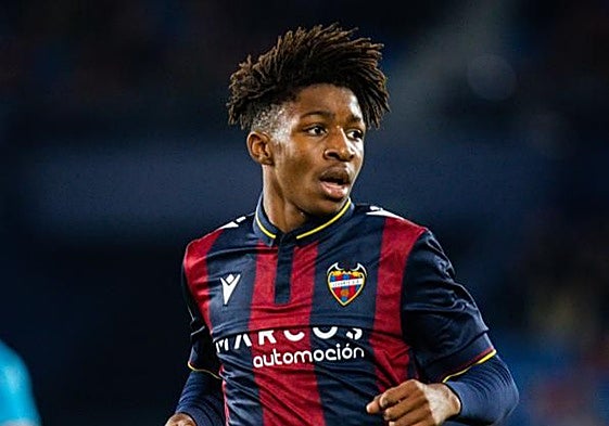 Buba Sangaré, durante un partido con el Levante