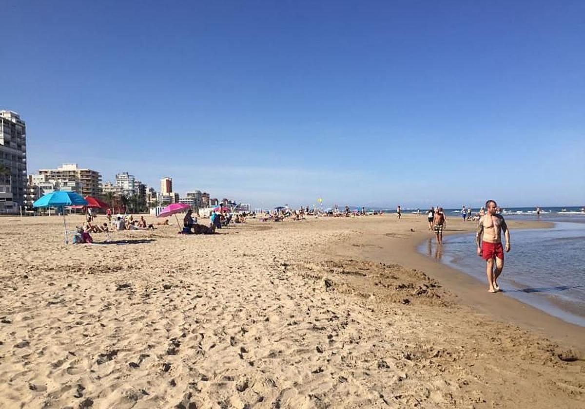 Playa de Gandía, en una imagen de archivo.