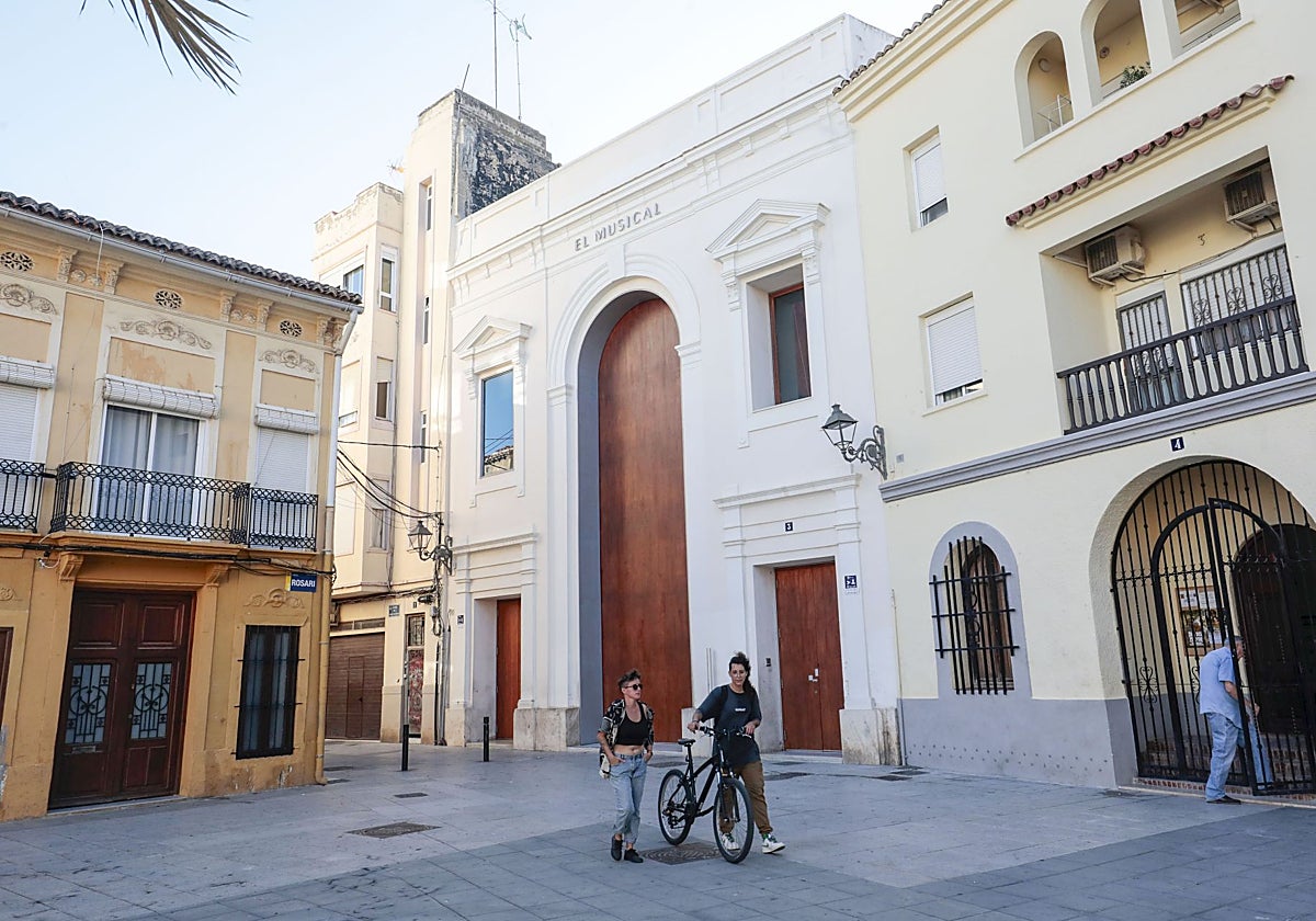 Fachada del teatro El Musical, en el Canyamelar.