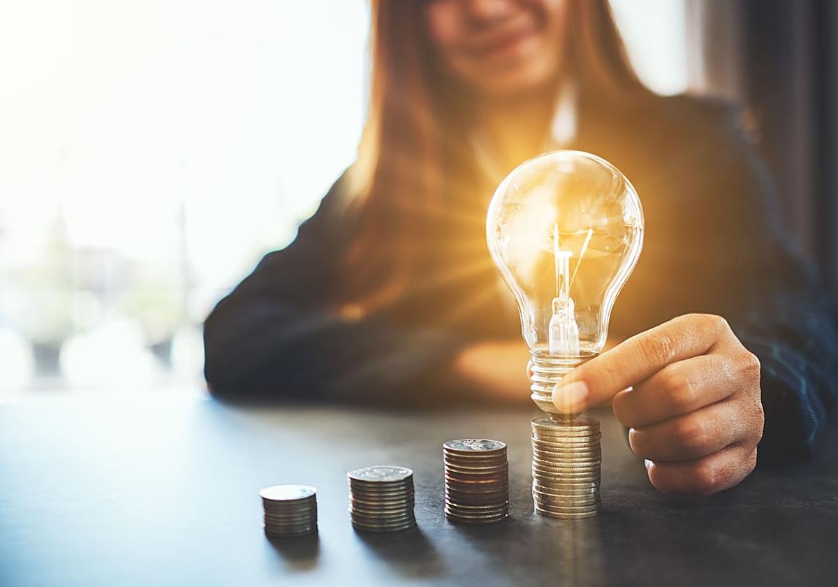 El precio de la luz cambia de tendencia este viernes.