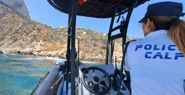 Momento del rescate realizado por la Unidad de Vigilancia Marítima.
