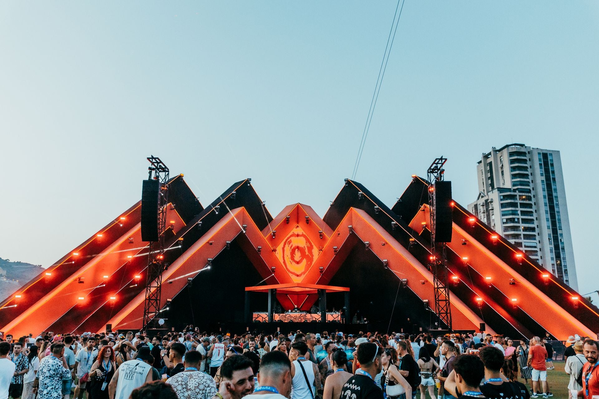 Fotos: Un show de fuegos artificiales y 250 drones ilumina el cielo del Medusa