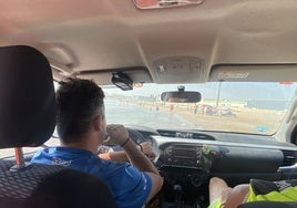 Servicio de Salvamento y Socorrismo de Alboraia, informando del cierre de la playa canina de Port Saplaya, este sábado.