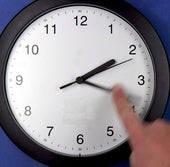 Precio de la luz del domingo 10 de agosto por horas: Cuándo es más cara y más barata