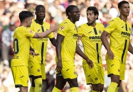 Jugadores del Villarreal celebran un gol durante el partido amistoso ante el Arsenal.