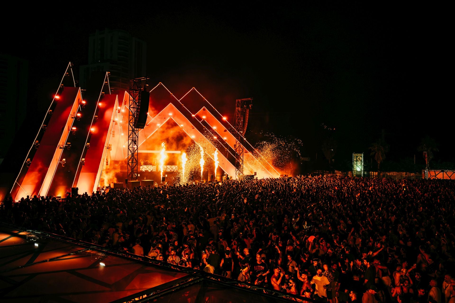 Medusa Festival 2025: Más de 56.000 personas disfrutan hasta la madrugada en Cullera