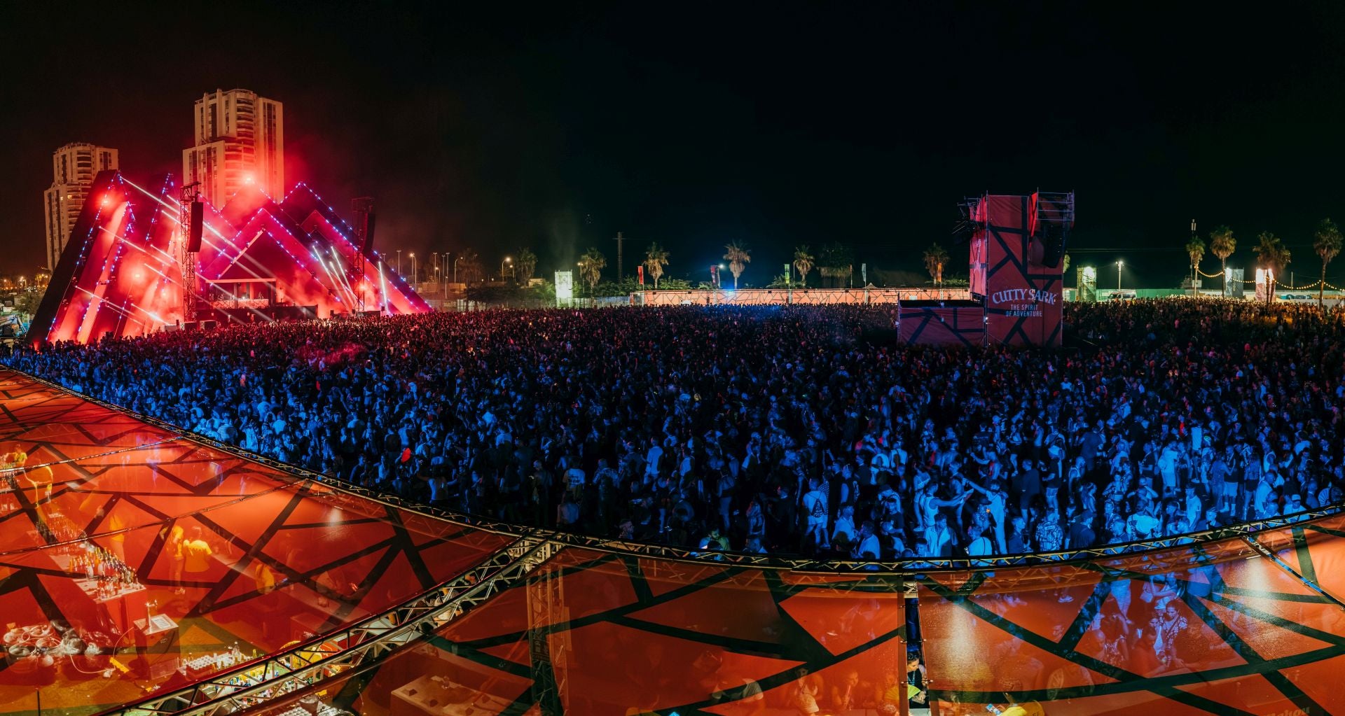 Medusa Festival 2025: Más de 56.000 personas disfrutan hasta la madrugada en Cullera