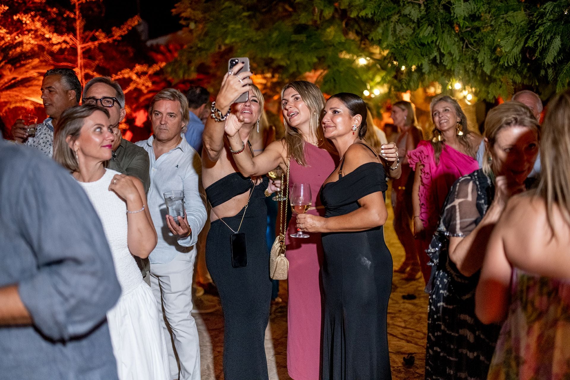 Música en directo, champán y mucha fiesta en el cumpleños de Ángela Pla: «Estoy muy emocionada»