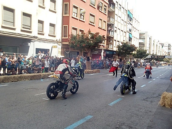 Inicio de una de las carreras del Trofeo de la Fira de Xàtiva de ediciones anteriores.