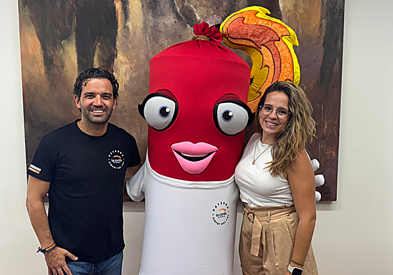 La nueva mascota municipal: 'María Femelleta'.