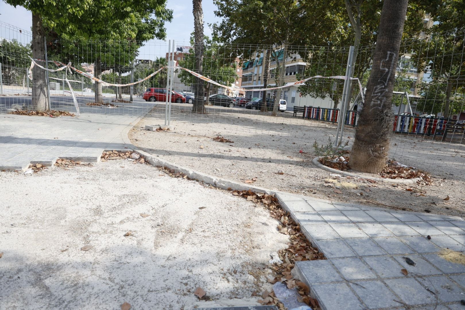 El Ayuntamiento ultima la mejora del acceso peatonal al apeadero de la Font de Sant Lluís