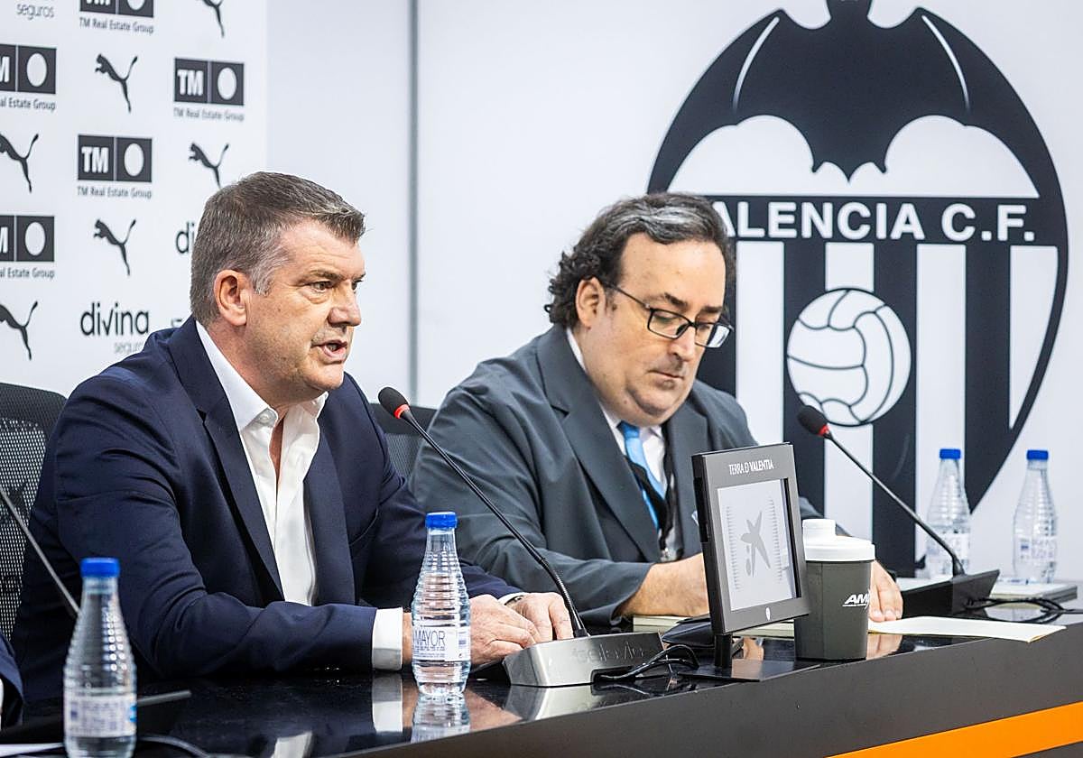 Ron Gourlay durante la rueda de prensa.